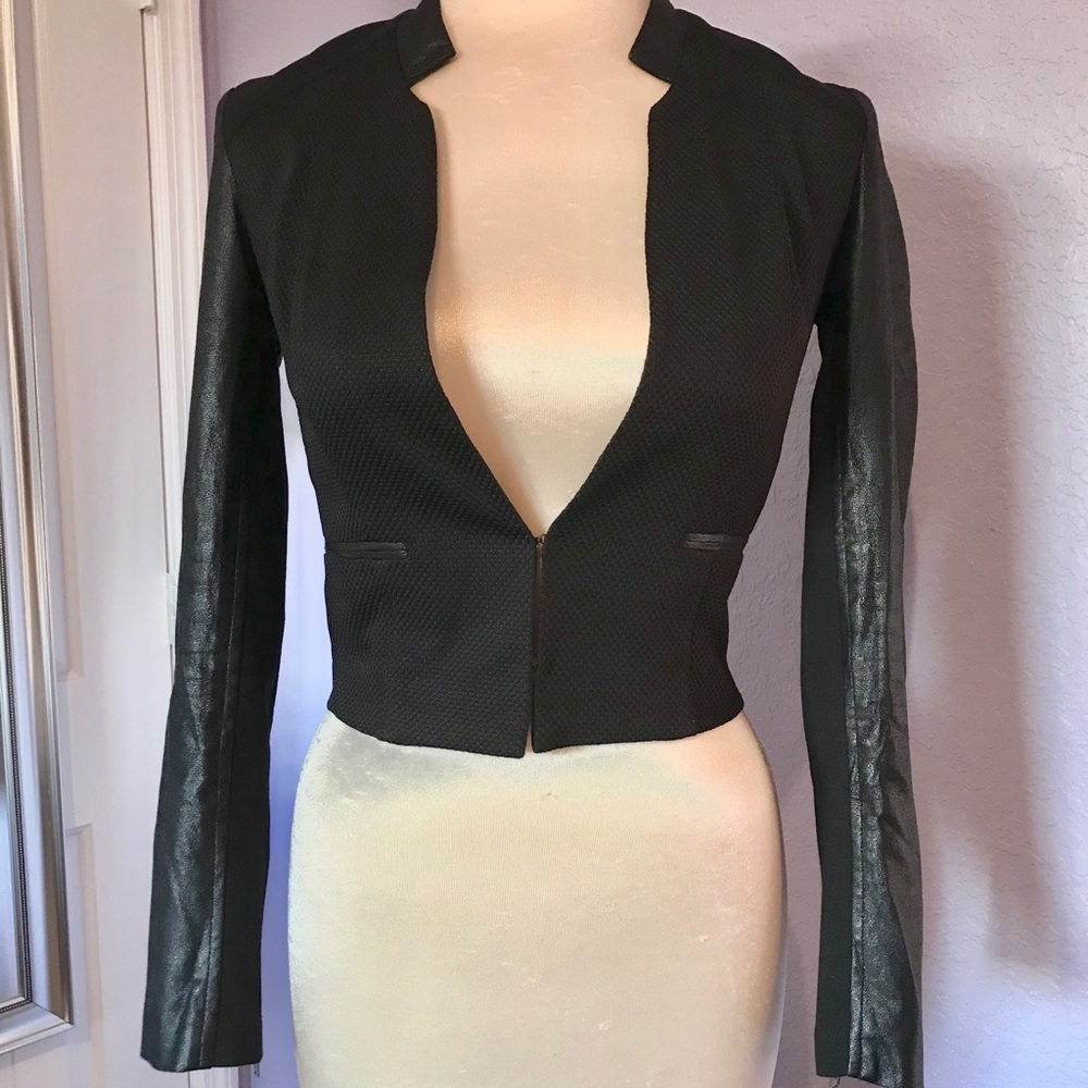 BCBG BLAZER